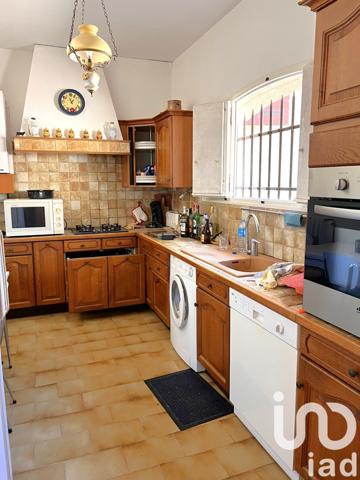 Maison à vendre 8 pièces 200 m² Aix-en-Provence