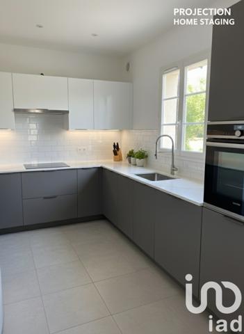 Maison à vendre 8 pièces 200 m² Aix-en-Provence