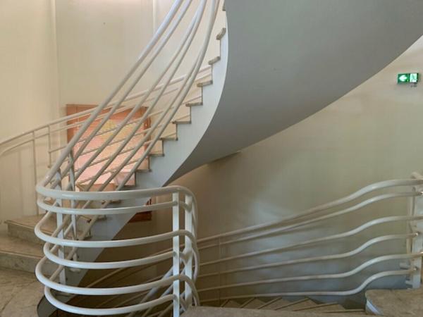 Bureaux à vendre Avignon sud, 911 m2 avec terrain privatif et parkings