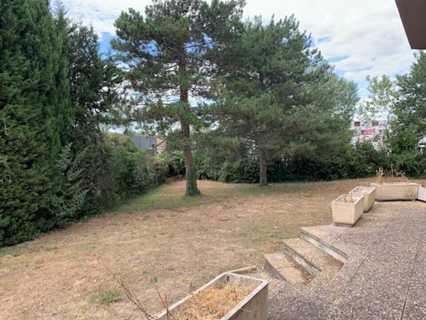 Bureaux à vendre Avignon sud, 911 m2 avec terrain privatif et parkings