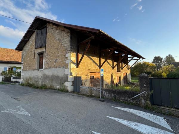 Grange à vendre 250 M2 CHAPAREILLAN (38)