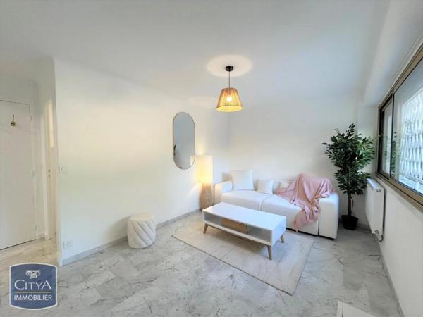 Appartement à louer 1 pièce 29.02m²