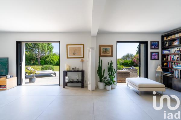 Maison à vendre 7 pièces 215 m² Éguilles