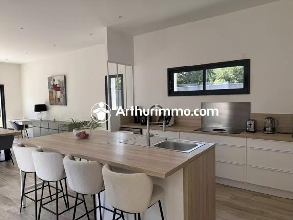 Vente                                                      Maison
                        
                     4 pièces                      132 m2                     à Bagnoles-de-l'Orne-Normandie