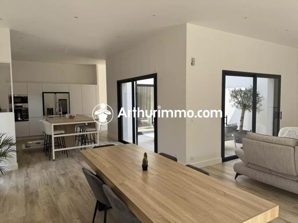 Vente                                                      Maison
                        
                     4 pièces                      132 m2                     à Bagnoles-de-l'Orne-Normandie