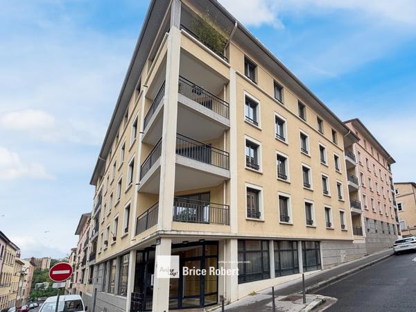 Bureaux à louer à Lyon surface lumineuse open space proche transports