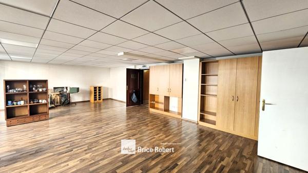 Bureaux à louer à Lyon surface lumineuse open space proche transports