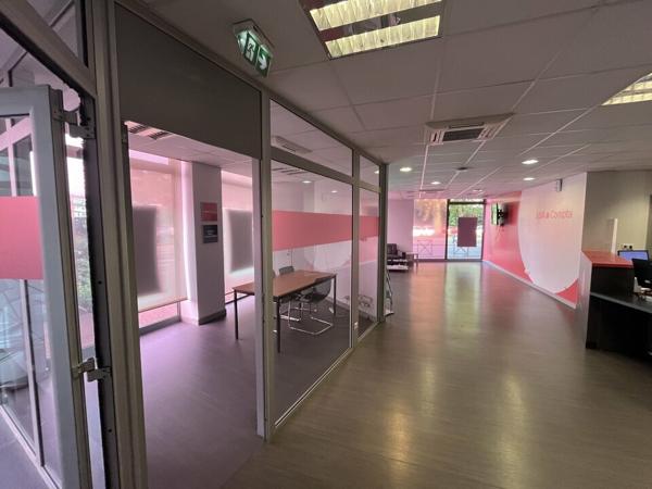 POITIERS RENTABILITE EXCEPTIONNELLE - BUREAUX A VENDRE PORTE DE PARIS - 430M²