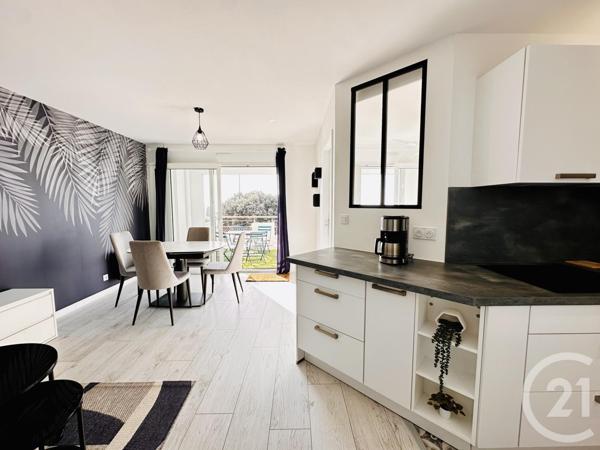 Appartement F4 à vendre  3 pièces - 53 m2 FOURAS - 17