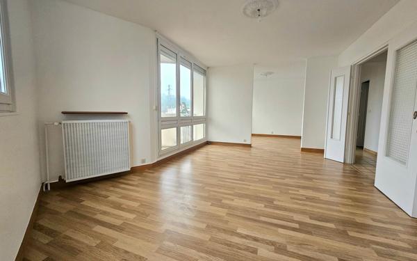 Appartement à vendre    4 pièces • 81 m2 Chelles