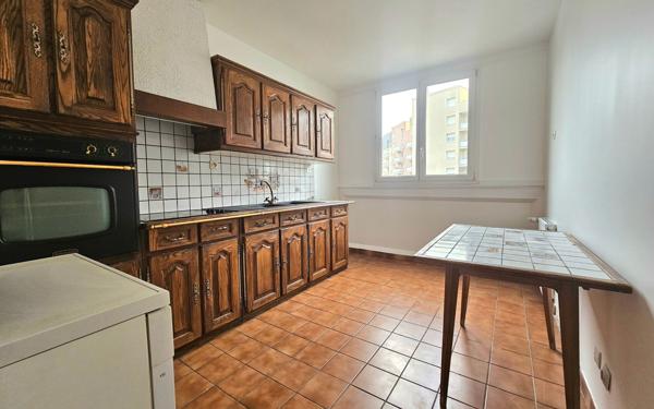 Appartement à vendre    4 pièces • 81 m2 Chelles