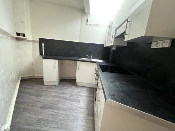 Nanterre – Appartement atypique des années 30, proche RER, université et commerces