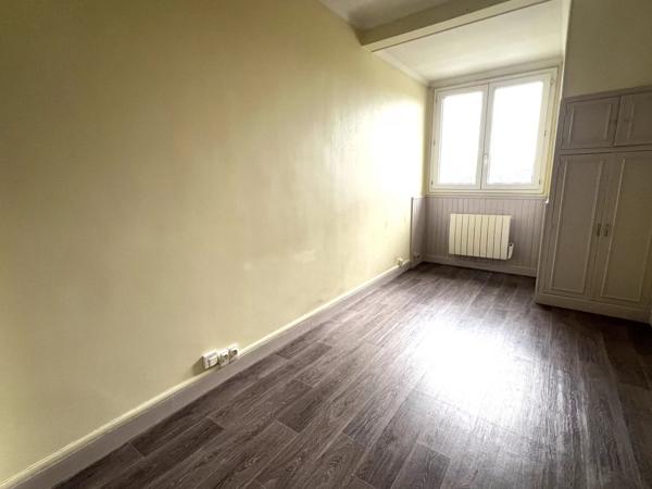 Nanterre – Appartement atypique des années 30, proche RER, université et commerces