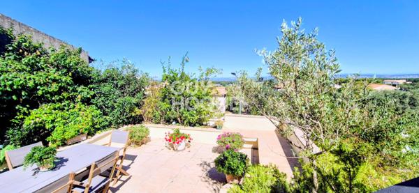 Demeure en pierres de 200 m2 env avec vue panoramique sur le pays d'Aix, extérieur et double garage