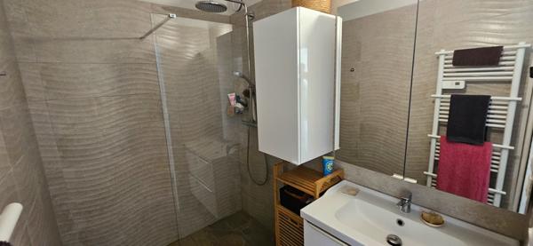 A Vendre Nice St ROCH grand 2 pieces avec dressing, garage et cave