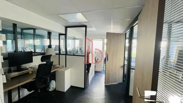 Bureau de 180 m² à louer à Bordeaux Saint-Michel - Victoire