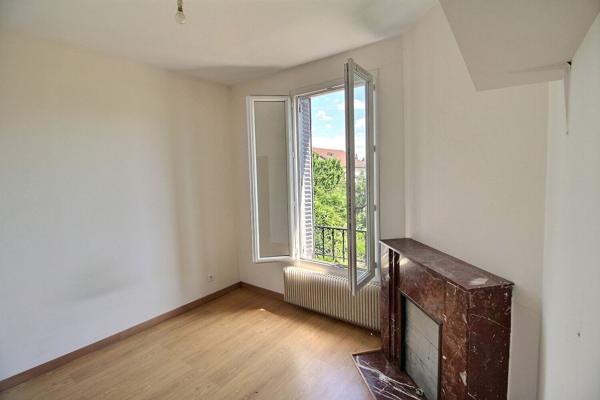 MASSY Limite ANTONY Maison 4 pièces 68 m² sur un terrain clos de 470 m²