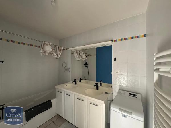 Appartement à louer 3 pièces 77.24m²