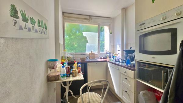 APPARTEMENT 2 PIÈCES 44 M² À SAVIGNY-SUR-ORGE, AVEC BALCON ET PARKING