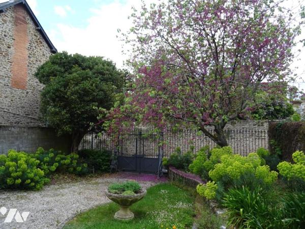 MAISON A VENDRE à SAINT-JEAN-SUR-MAYENNE