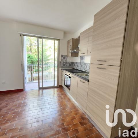 Location appartement 3 pièces 84 m² Saint-Laurent-du-Var