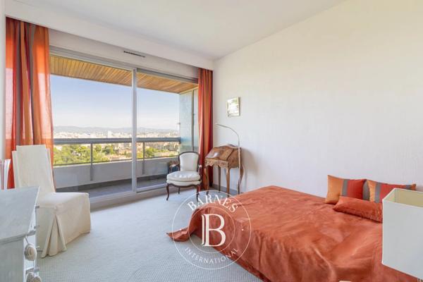 Marseille 8ème, Appartement 3 Chambres -  181 m² à vendre