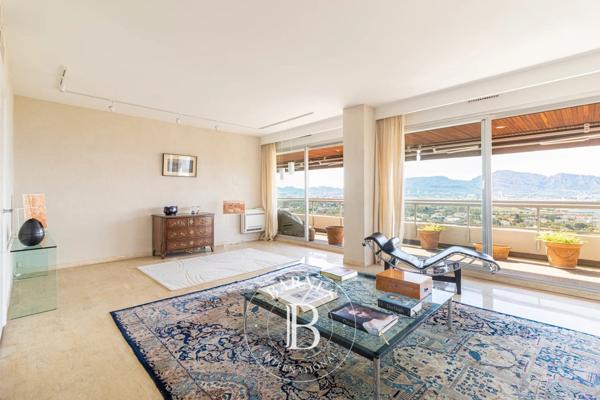 Marseille 8ème, Appartement 3 Chambres -  181 m² à vendre