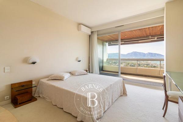 Marseille 8ème, Appartement 3 Chambres -  181 m² à vendre