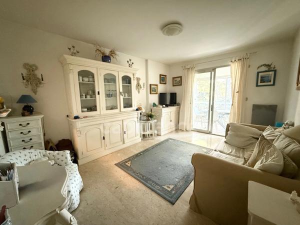 Appartement à vendre 2 pièces 47 m2 SANARY SUR MER (83)