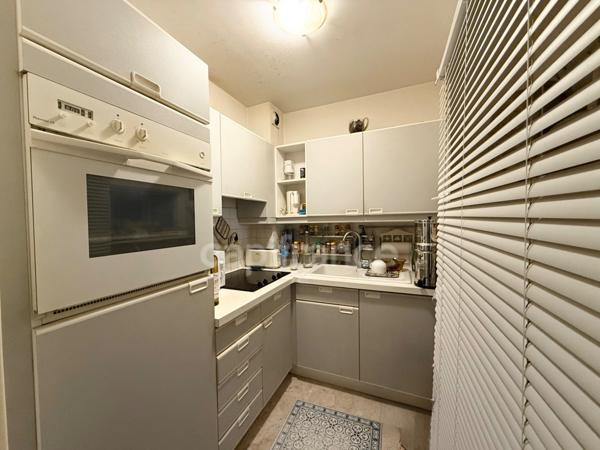 Appartement à vendre 2 pièces 47 m2 SANARY SUR MER (83)