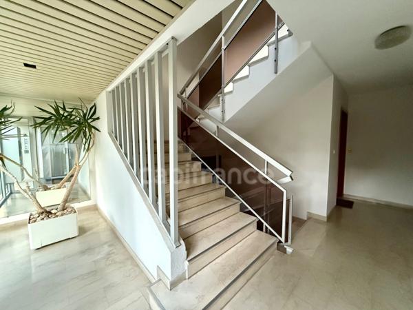 Appartement à vendre 2 pièces 47 m2 SANARY SUR MER (83)