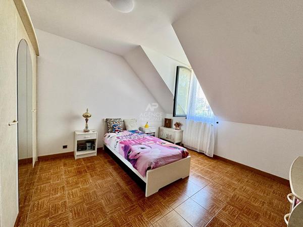 Maison Conflans Sainte Honorine 8 pièce(s) 210 m2 594 000 € **  - Référence  8277