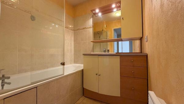 Appartement Les Pavillons Sous Bois 4 pièce(s) 84.23 m2