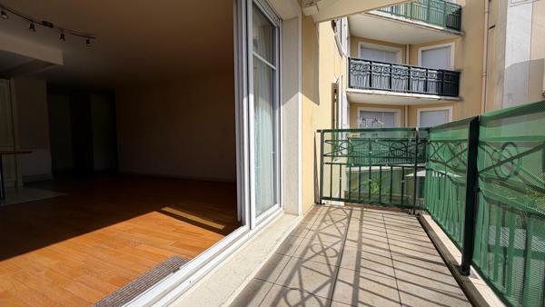Appartement Les Pavillons Sous Bois 4 pièce(s) 84.23 m2