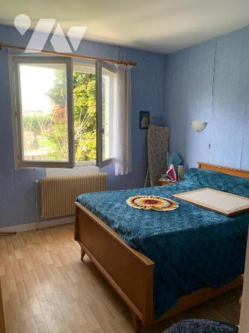 PROCHE CENTRE VILLE, HABITATION ET SES DEUX STUDIOS