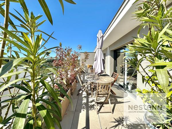 BAILLARGUES . Appartement d exception en dernier etage  d une residence securisee avec ascenseur.