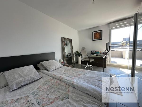 BAILLARGUES . Appartement d exception en dernier etage  d une residence securisee avec ascenseur.