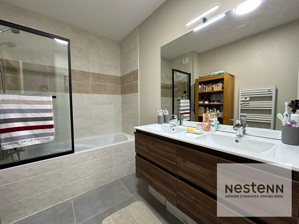 BAILLARGUES . Appartement d exception en dernier etage  d une residence securisee avec ascenseur.