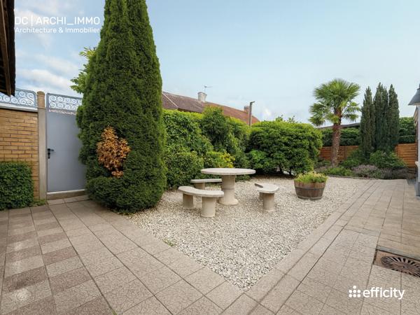 Maison
         6 pièces
        - 345 m² 350 000 € *