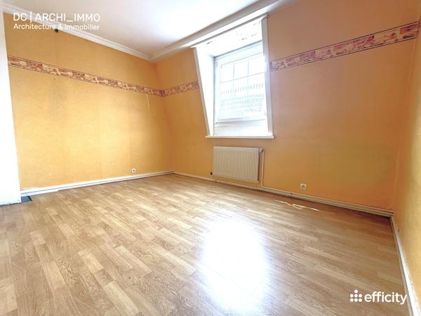 Maison
         6 pièces
        - 345 m² 350 000 € *
