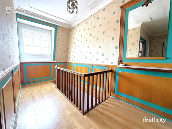 Maison
         6 pièces
        - 345 m² 350 000 € *