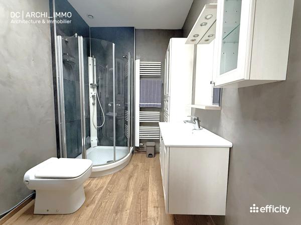 Maison
         6 pièces
        - 345 m² 350 000 € *