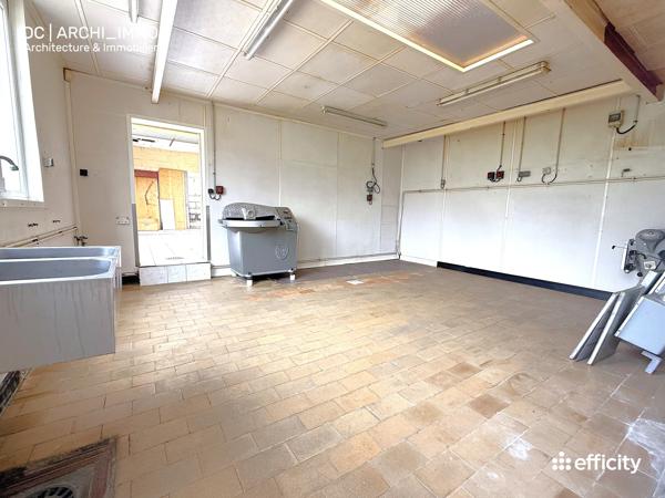 Maison
         6 pièces
        - 345 m² 350 000 € *