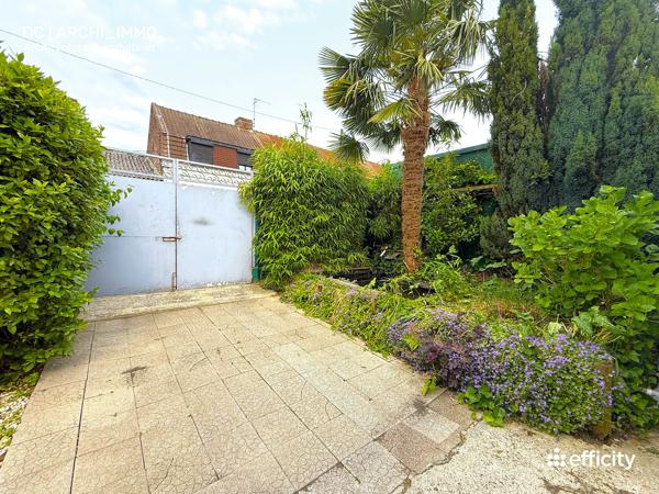 Maison
         6 pièces
        - 345 m² 350 000 € *