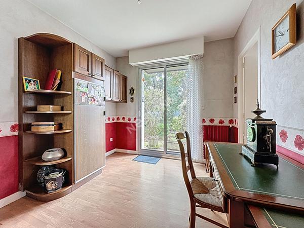 Sautron : En vente ! Maison de 168m², 5 chambres, vie de plain pied, belle parcelle au calme d'une impasse.