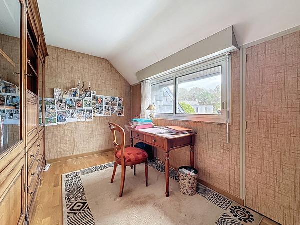 Sautron : En vente ! Maison de 168m², 5 chambres, vie de plain pied, belle parcelle au calme d'une impasse.