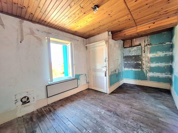 A vendre Grande maison à fort potentiel à Doyet Doyet