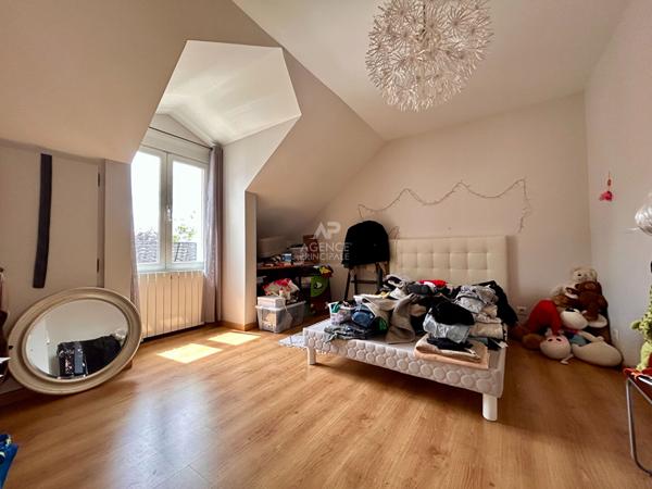 Maison récente Poissy 7 pièces, 5 chambres €649 000 ** - Référence 8431