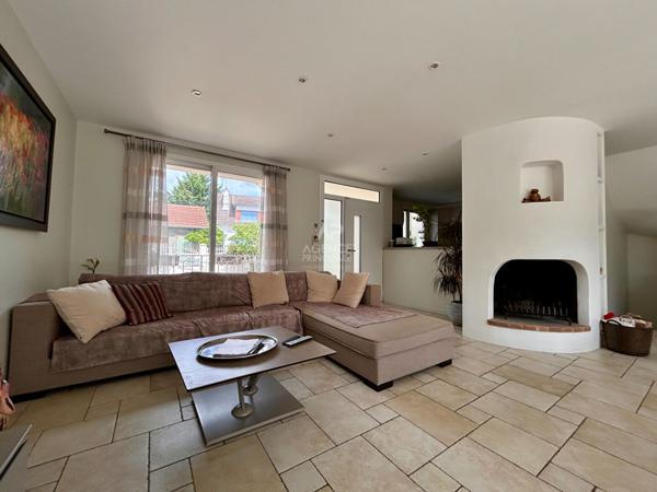 Maison récente Poissy 7 pièces, 5 chambres €649 000 ** - Référence 8431