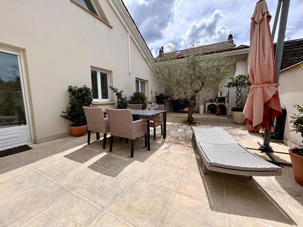 Maison récente Poissy 7 pièces, 5 chambres €649 000 ** - Référence 8431